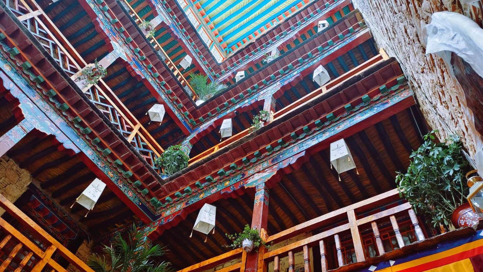 Shambhala Palace Hotel Lhasa Exterior foto