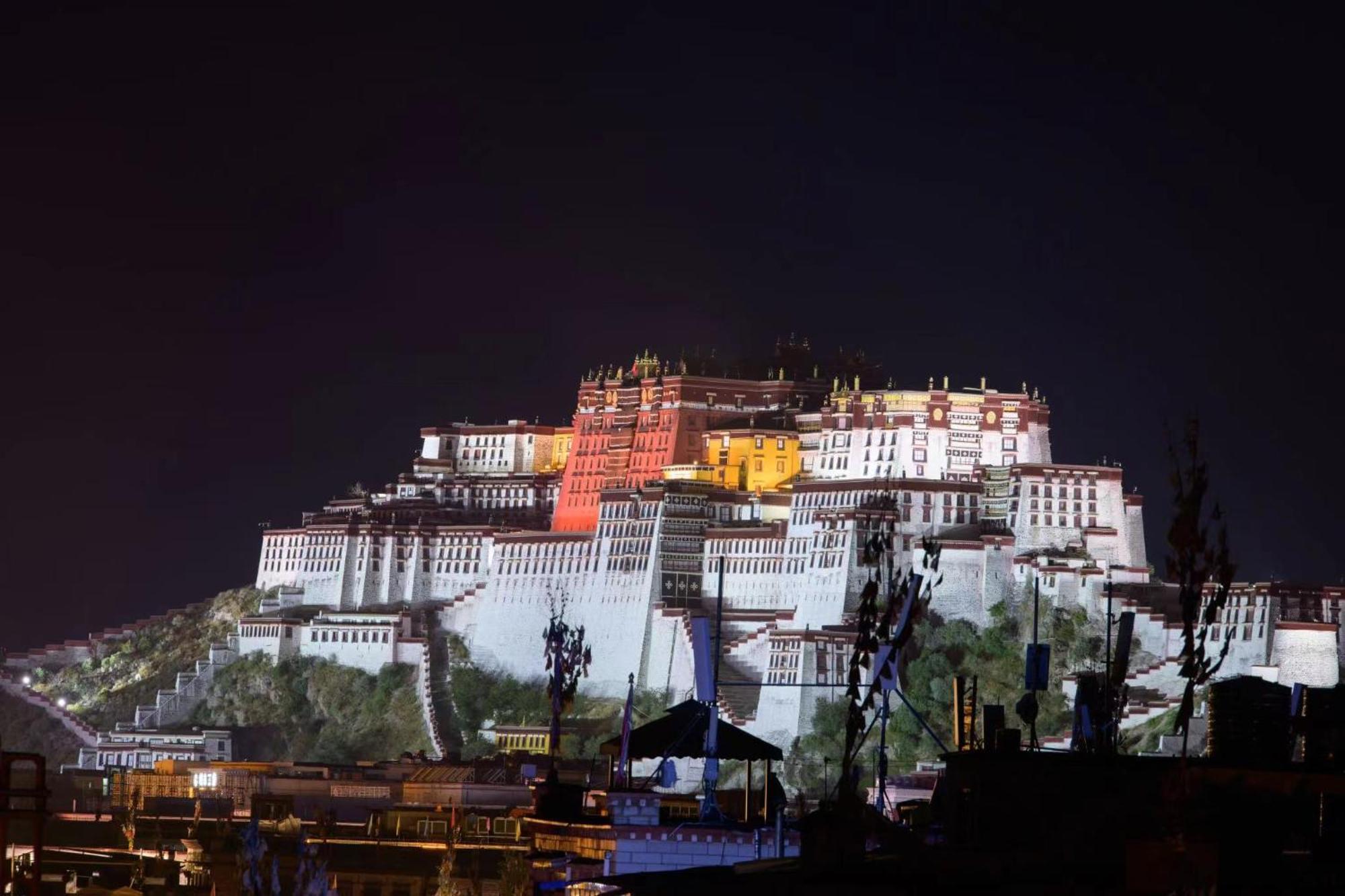 Shambhala Palace Hotel Lhasa Exterior foto
