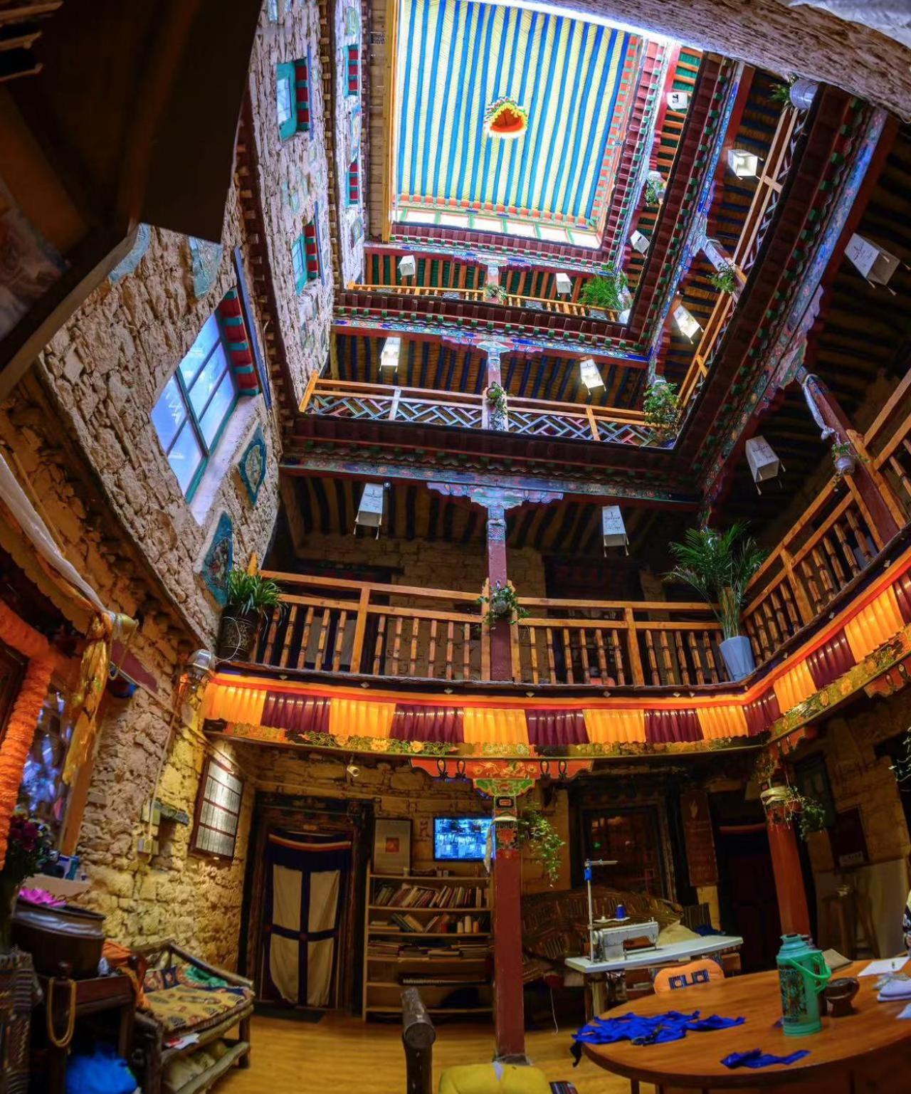Shambhala Palace Hotel Lhasa Exterior foto
